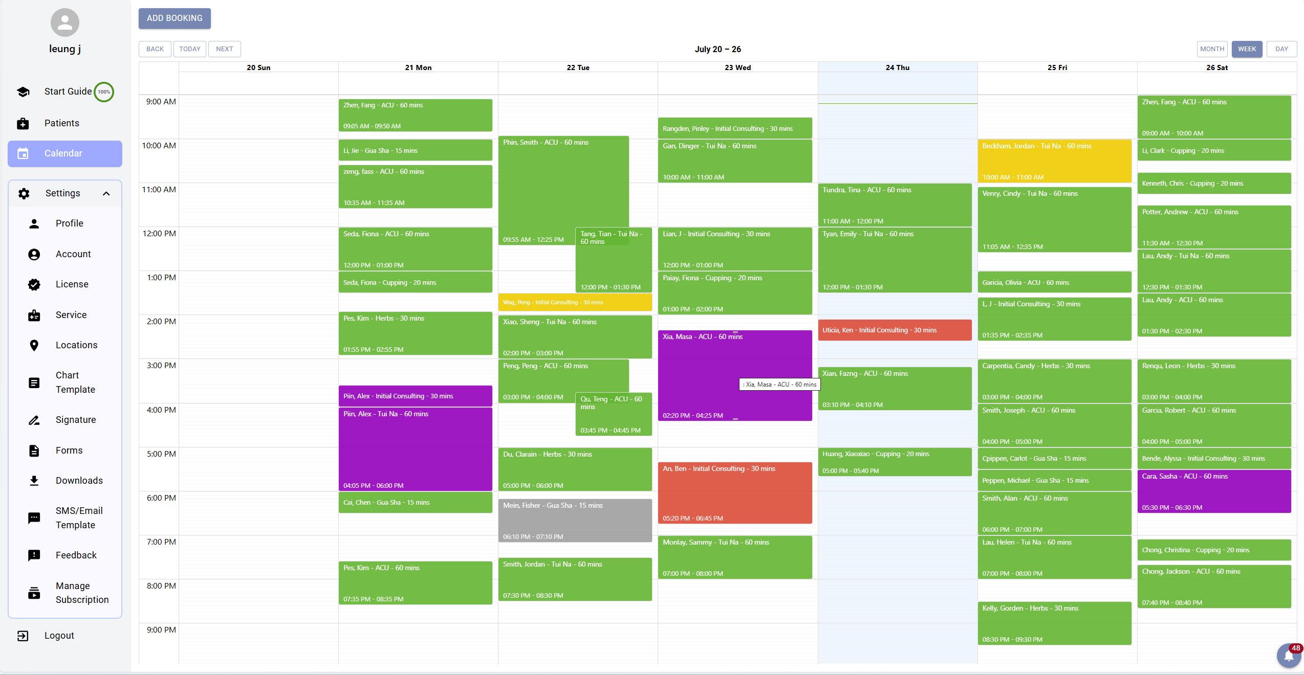 The LoyEco calendar showing a full week of color-coded appointments across practitioners